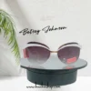 Kính mát Betsey Johnson