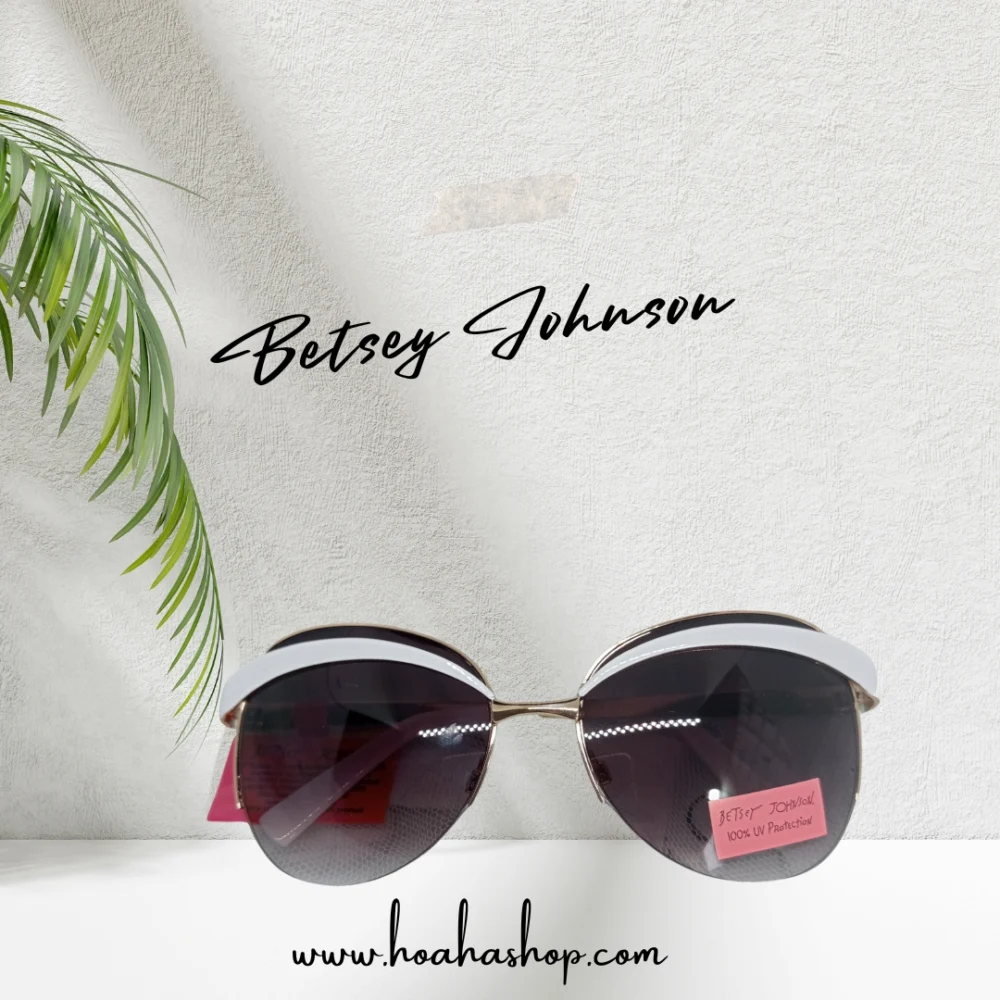 Kính mát Betsey Johnson